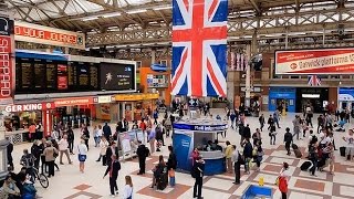 A Walk Through The London Victoria Station London England [upl. by Oicaro]